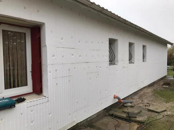 isolation par l'extérieur à La Roche-Chalais
